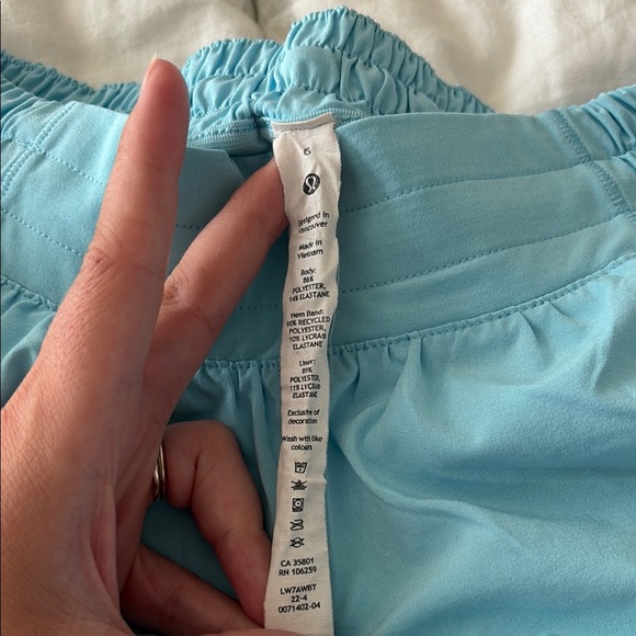 Lululemon Athletica Blue Hottie Hot Shorts - 4” inseam - Picture 2 of 3